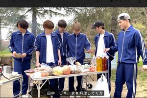 SixTONESがYouTubeでバーベキュー企画に挑戦（公式チャンネルより）