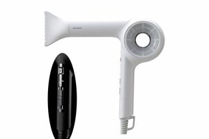 色は白と黒の2色展開で、サイズはH230×W215×D55mm。部品の数もミニマムに抑えられ、軽量で洗練されたデザインに。美容室の鏡台の横に掛けられている同製品を見たことがある人も多いのでは