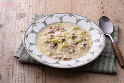 【基本のオートミールスープ】繰り返し作りたいシンプルなコンソメ味（調理／牛尾理恵・撮影／廣瀬靖士）