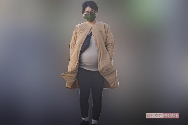 出産を目前に控えたイモトアヤコの散歩風景（2021年12月）