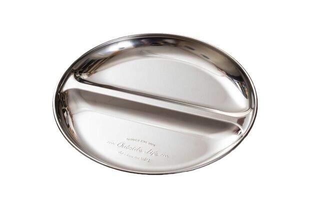 セリア 仕切り付きプレート 紙皿を使わないことでゴミが減り環境にもやさしく、見た目もスタイリッシュ