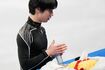 会場に姿を現した羽生結弦選手。右手に見えるのがティッシュケース(JMPA代表撮影)