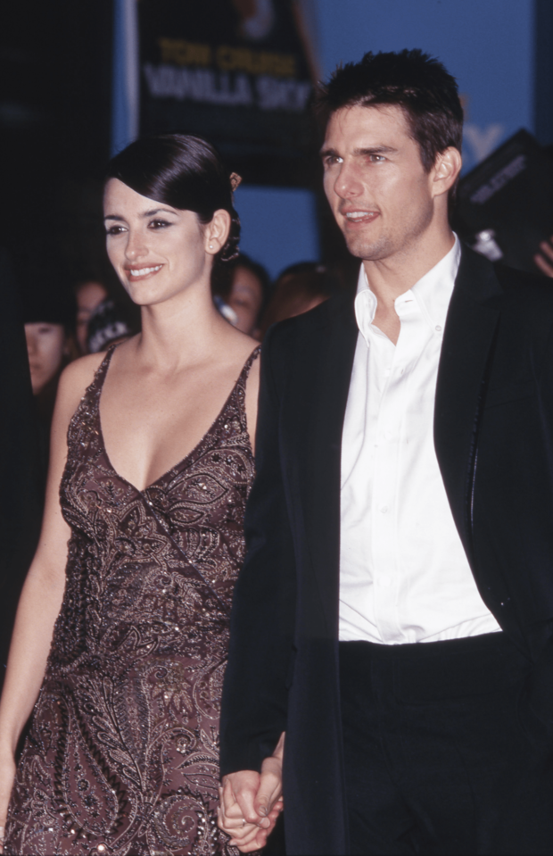 '01年12月、ニコールと離婚後、交際するきっかけとなった『バニラ・スカイ』でペネロペ・クルスと