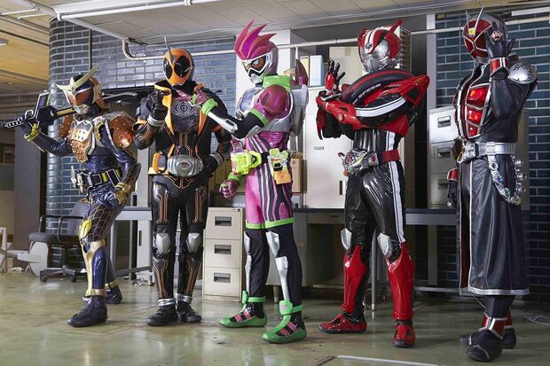 「エグゼイド＆ゴースト」製作委員会　(C)石森プロ・テレビ朝日・ADK・東映