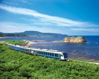 1度は乗りたいリゾートしらかみ「優雅に走り本当に贅沢」