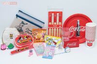 ディズニー、ちいかわ、コカ・コーラのライセンス料はいくら?『ダイソー』で人気キャラクター商品が100均…