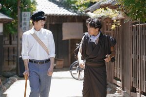 同期入門で芸の絆で結ばれていた菊比古と初太郎の運命は…　(c)NHK