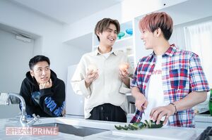 (左から)ナロ、テフン、ソル　撮影／廣瀬靖士