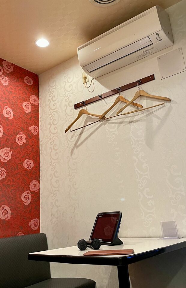 カラオケ店の室内　※写真はイメージです