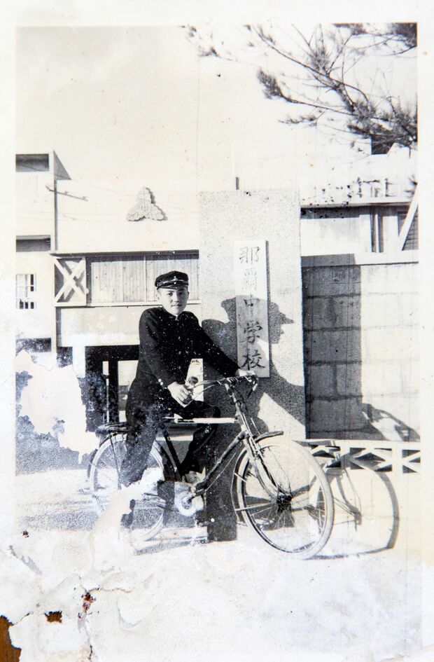 吹奏楽に打ち込む一方で、悪い仲間ともつるんでいた那覇中学時代。コザの高校に進学するが……