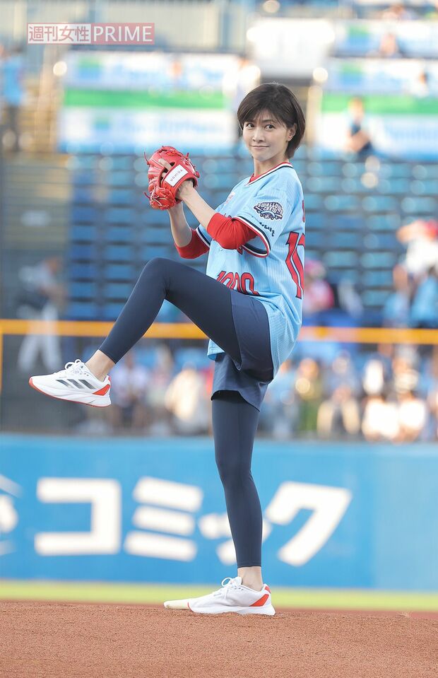 2024年5月、ヤクルト戦が行われた神宮球場で始球式を務めた内田有紀1