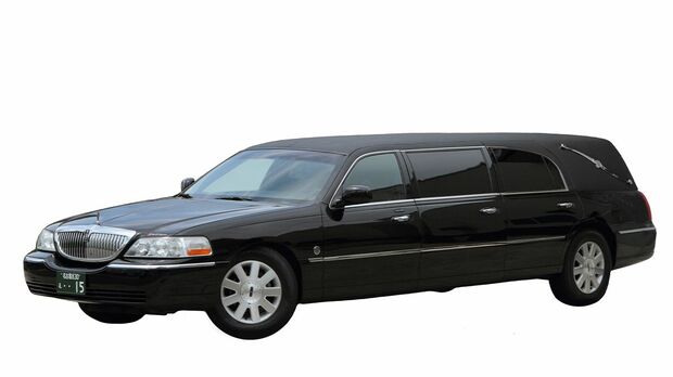 洋型霊柩車　リンカーン（リムジン）　写真提供／ハース・ジャパン