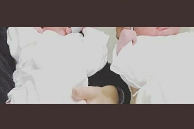 SNSには双子の男児の写真も（Twitterより）