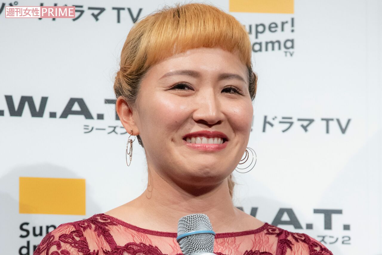 丸山桂里奈の育児を巡る母親との“喧嘩ツイート”に共感の声、「母乳より粉ミルク」「離乳食を口移し」昭和おばあちゃんVS令和ママ世代の“子育てバトル”が勃発！  | 週刊女性PRIME