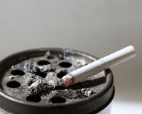 喫煙&飲酒も 認知症になりやすい人の傾向とは?