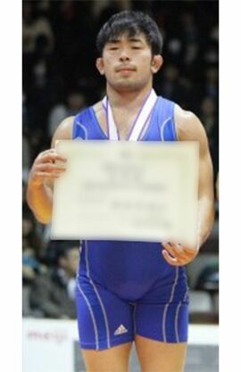 五輪出場にあと一歩及ばなかった板倉容疑者(青学大レスリング部HPより)