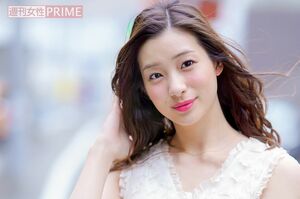 足立梨花　撮影／佐藤靖彦