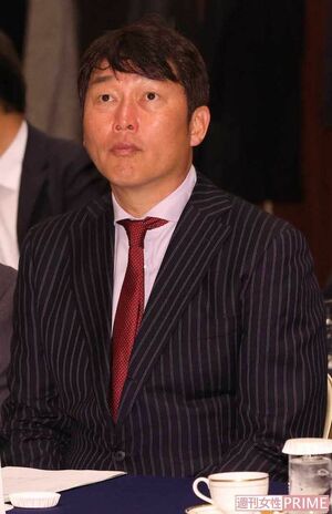 広島東洋カープの新井貴浩監督