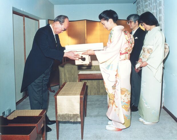 自宅で行われた紀子さまの『納采の儀』（'90 年1月）
