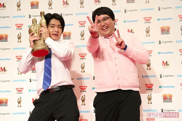 『M-1グランプリ2020』で王者の座に輝いたマヂカルラブリー