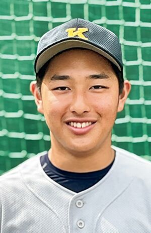 神奈川慶應義塾の清原勝児(3年)選手。父・清原和博が“悔いなく頑張ってこい”と声をかける場面も(慶應義塾高等学校野球部HPより)