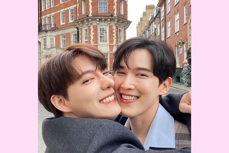 Newyear（29）＆Both（36）写真／公式インスタグラムより