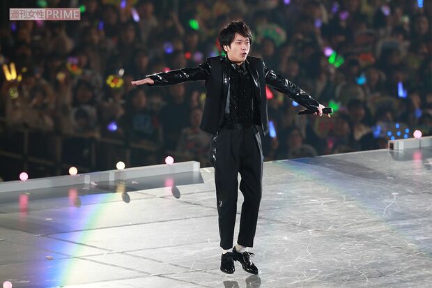 『カウコン2019-2020』に出演した嵐