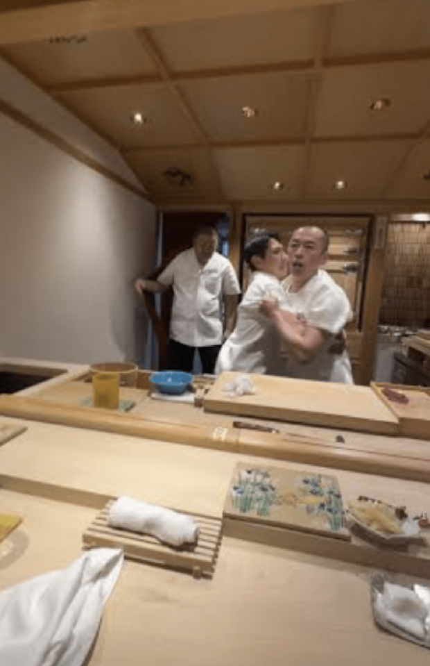 「大将に殴られかけた」お店側とトラブルになった際のラウンジ嬢・明太子さんの投稿(Xより)