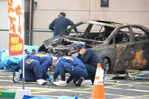 コインパーキングには爆発に巻き込まれた車が残っていた