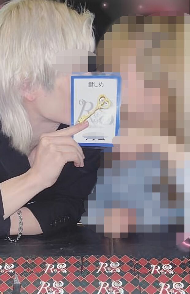 NAプロモーションの撮影会は過激でホストクラブのようだと言われている（写真はXより）