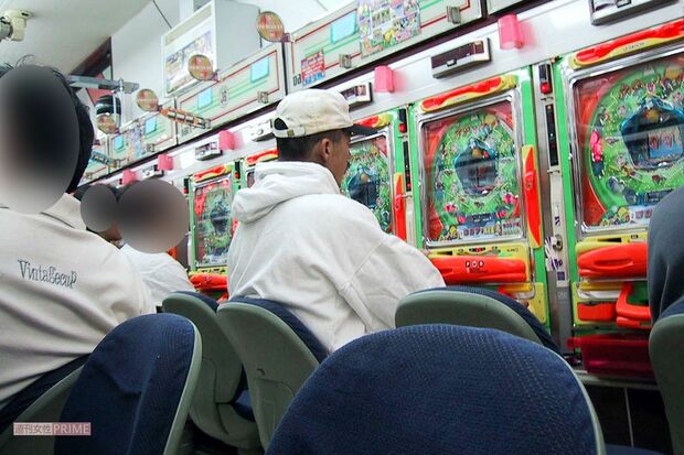 '00年、パチンコに興じる田代まさし