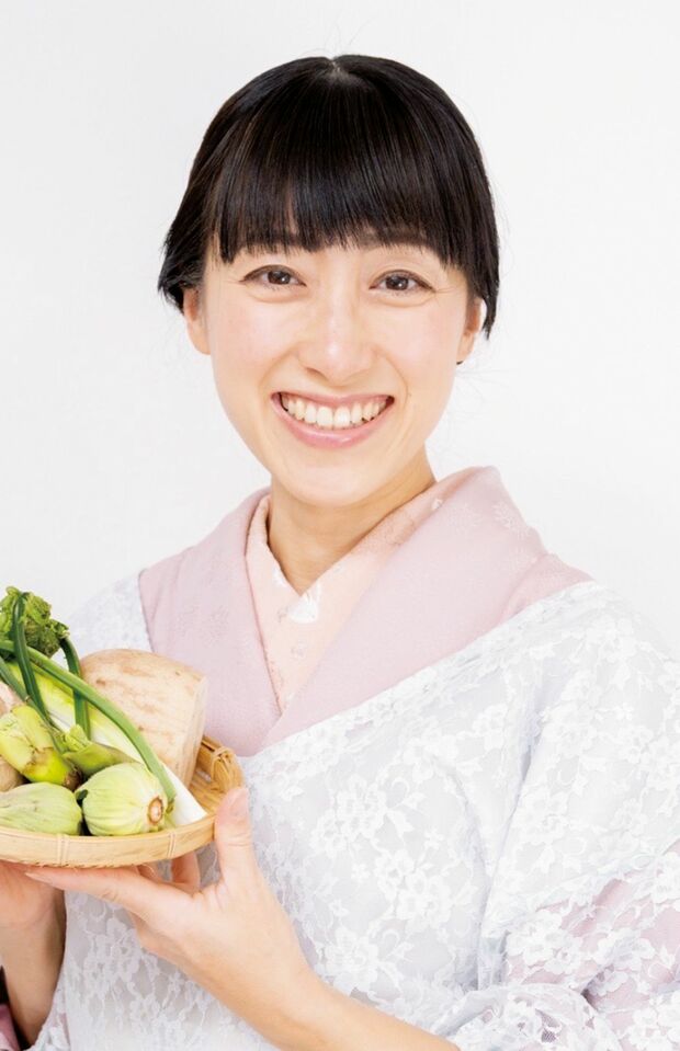 麻生怜菜さん●日本食文化史・精進料理研究家。「あそれい精進料理教室」主宰。日本の伝統食、特に精進料理に感銘を受け、食材を現代のトレンドと融合した食文化を発信。
