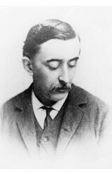 小泉八雲。左目を失明して以来、写真は顔の右側から撮らせるように