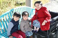 身長100cm、体重20kgの2児の母が力説「障害者にこそ子育てをすすめたい」