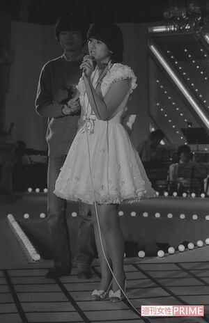 デビュー当初の小泉今日子