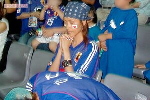 2002年6月、日韓大会でのロシア戦にて日本の勝利を祈る工藤静香