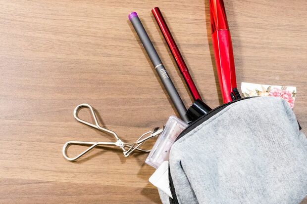 プルーム・テックは化粧ポーチに入れても違和感がない