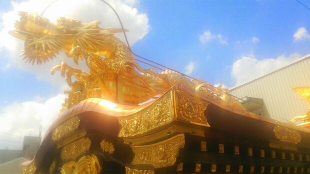 宮型霊柩車　大飛龍　写真提供／ハース・ジャパン