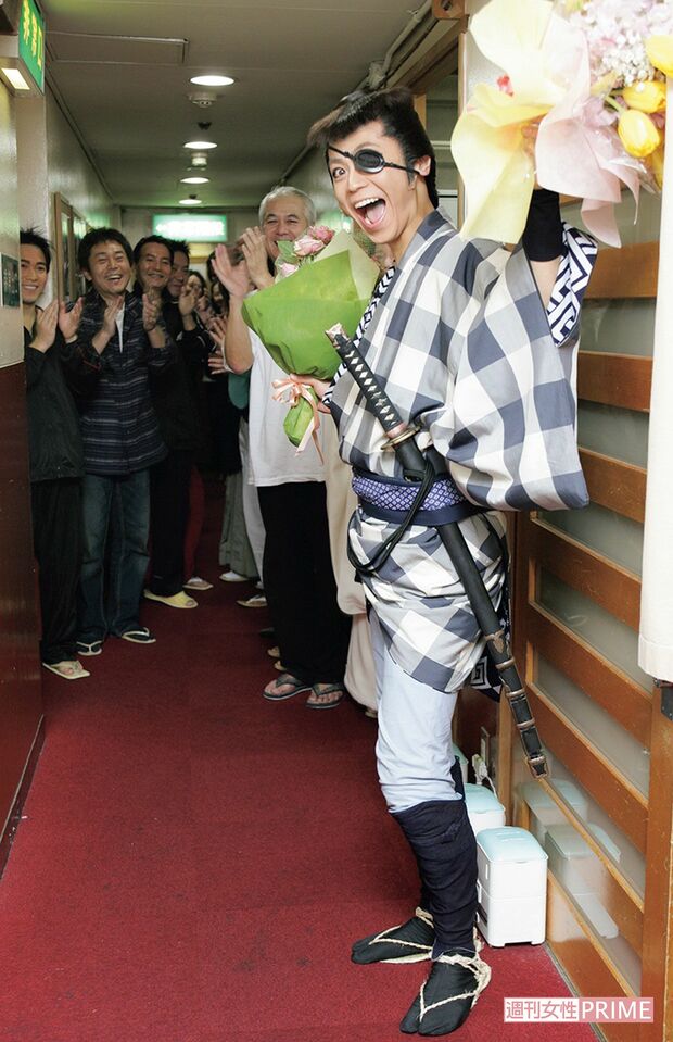 '06年 大阪・新歌舞伎座『森の石松』の千秋楽。やりとげた充実感から、この表情!（2月27日）　撮影／週刊女性写真班