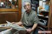 鈴木忠典さんの腕や足には銃弾の傷跡が残っている