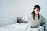 朝起きたら痛い…リウマチ・狭心症・腰椎症、日本人女性の我慢強さがアダに「寝起きの痛み」でわかる病気を…