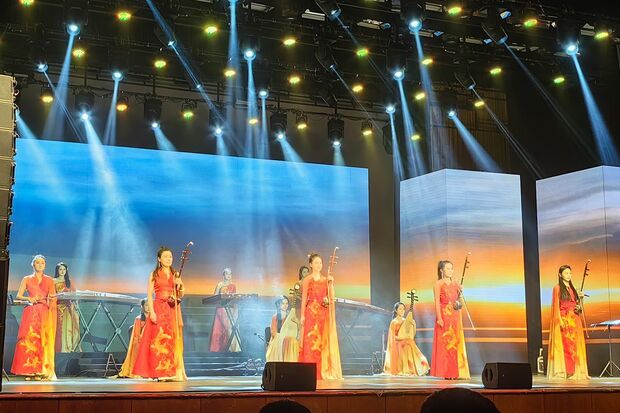 中国の音楽グループ・女子十二楽坊