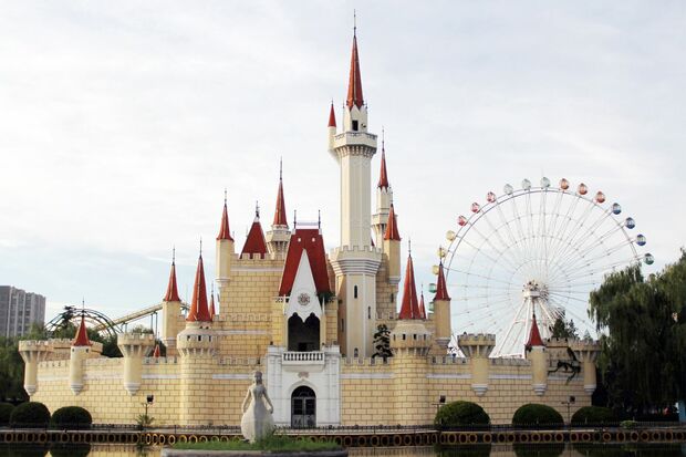 世界中を騒然とさせた北京・石景山遊楽園のシンデレラ城っぽいお城