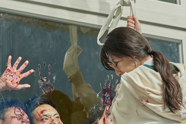 Netflixシリーズ『今、私たちの学校は…』独占配信中