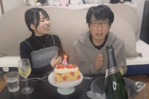 自身のチャンネルで結婚4年をYouTubeで報告した（みつともチャンネル公式YouTubeより）