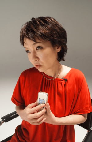 清水の十八番、大竹しのぶの顔マネ。マネされた大竹は、ラジオで聴いて自分の声だと思ったとか