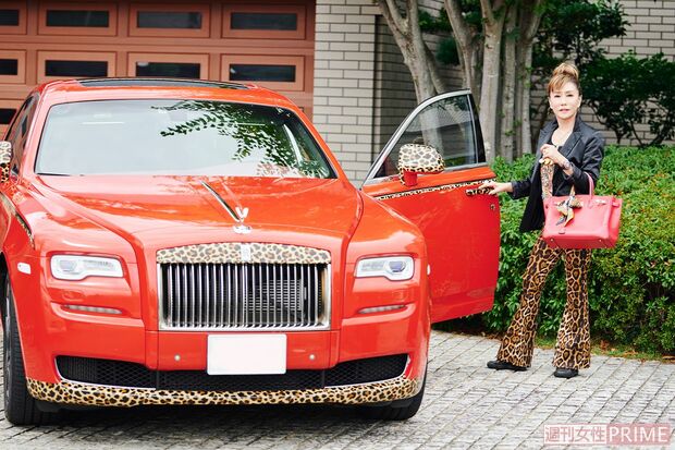 マダム信子の所有する車