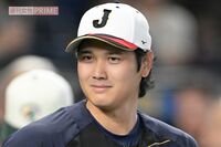 浅草寺に大谷翔平の『お～いお茶』自販機がずらり…！1400年の歴史で「初めての試み」担当者が答えた“設置…