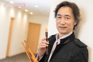 とうぎ・ひでき/1959年生まれ、東京都出身。奈良時代から1300年間、雅楽を世襲してきた楽家・東儀家に生まれる。幼少期を海外で過ごし、ロック、クラシックなど、多彩な音楽を吸収する。高校卒業後、宮内庁楽部に入り、篳篥を主に担当、宮中儀式や皇居、海外での雅楽演奏に参加。宮内庁を退庁後、'96年デビューアルバム『東儀秀樹』で脚光を浴び、日本ゴールドディスク大賞など受賞歴多数。