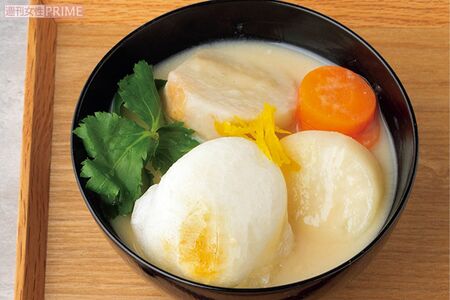 甘酒と白みその京風お雑煮　撮影／矢島泰輔